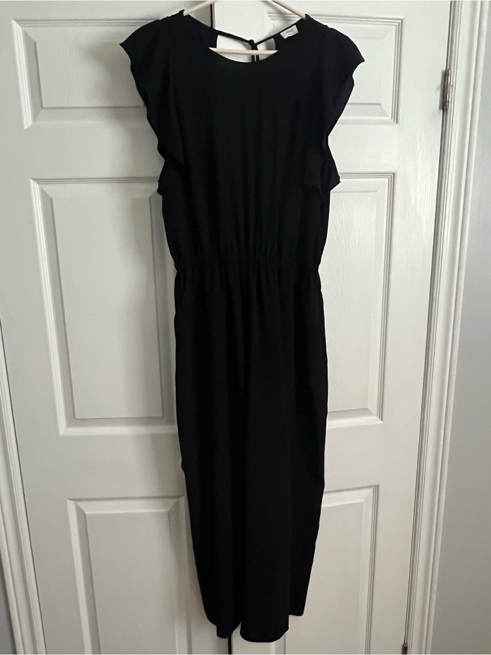 Aritzia Wilfred Black Flutter Sleeve Jumpsuit 🖤